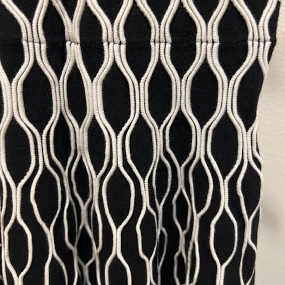 Saks Fifth Avenue Midi Fitted Waist Flare Bicolor Dress Black/White, Size: XS - Picture 4 of 6
